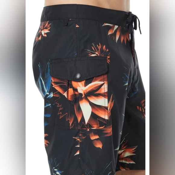 Vans Mixed Board Shorts *NWT* - Picture 4 of 11